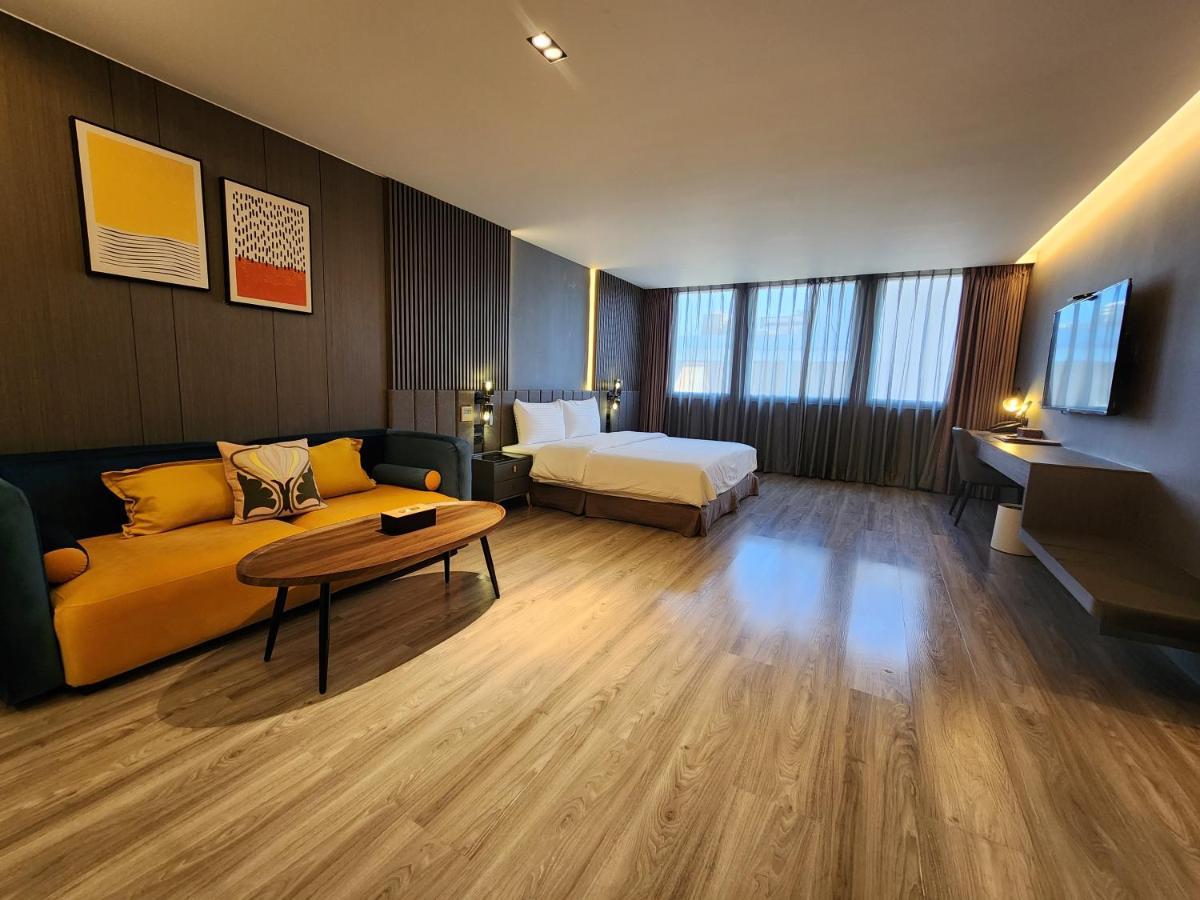 Hualien Pink Corner Hotel Exterior photo