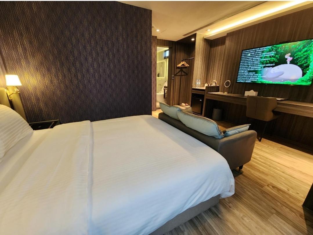 Hualien Pink Corner Hotel Exterior photo