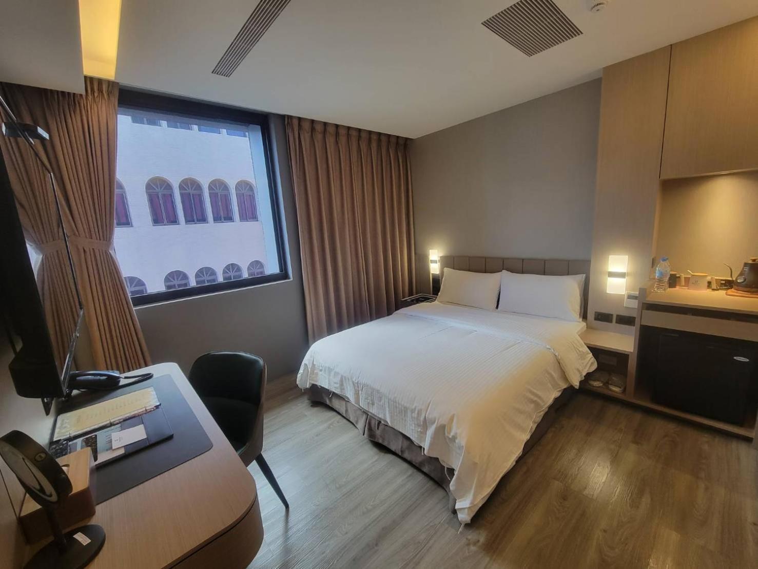 Hualien Pink Corner Hotel Exterior photo