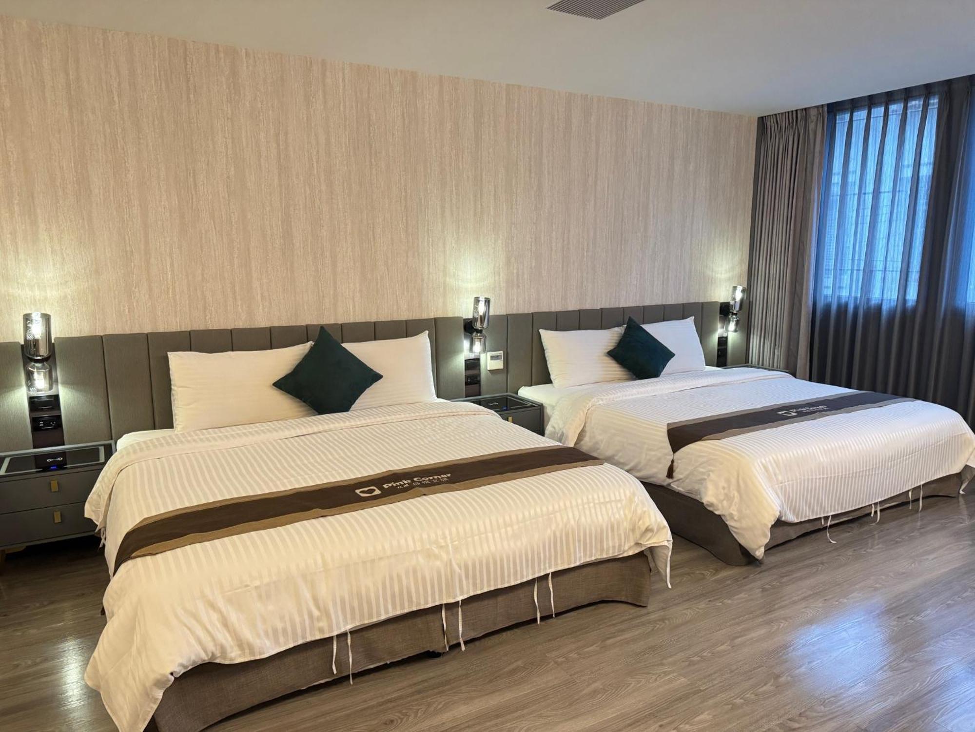 Hualien Pink Corner Hotel Exterior photo