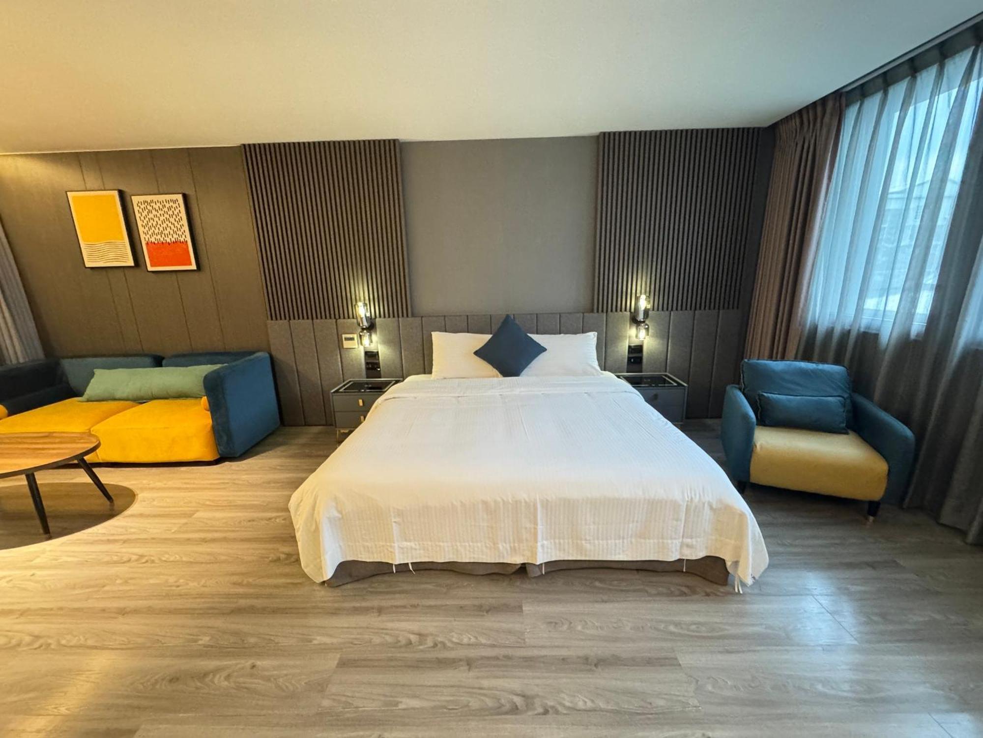 Hualien Pink Corner Hotel Exterior photo